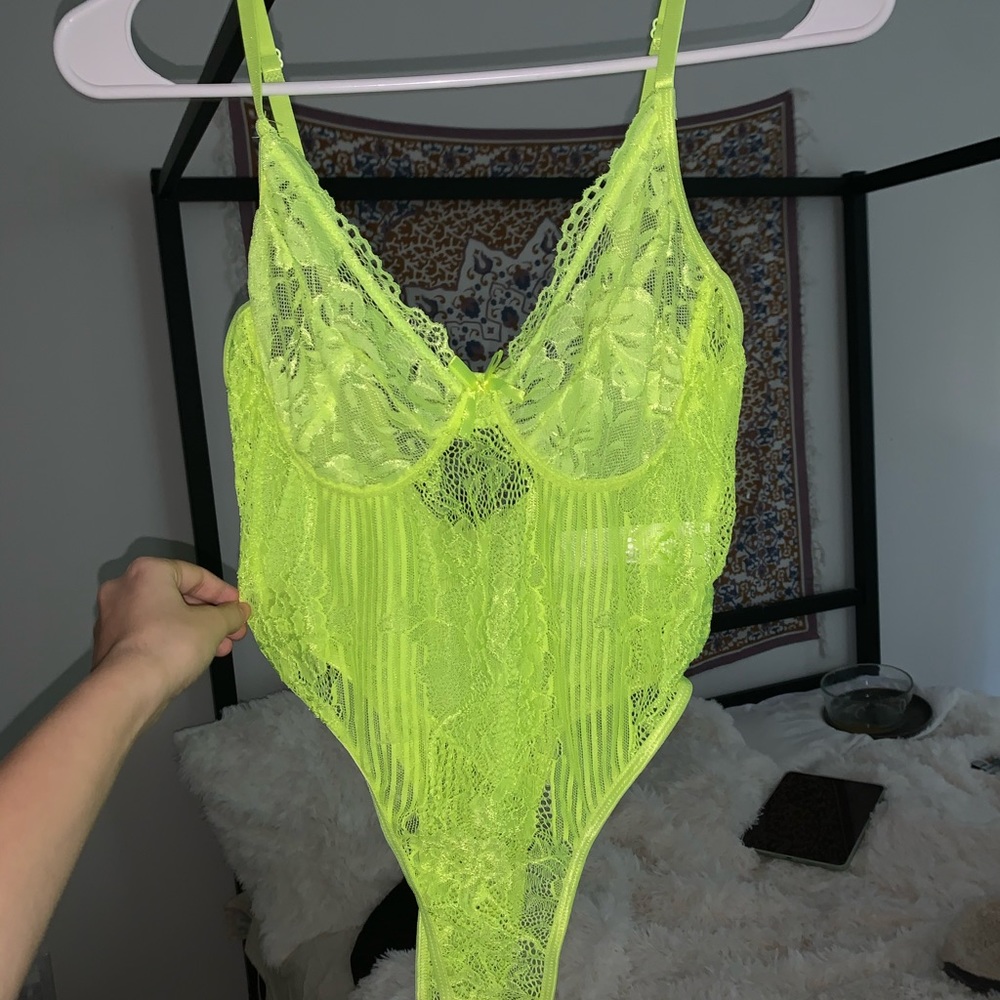 NWT pretty little thing neon lime lace body suit
